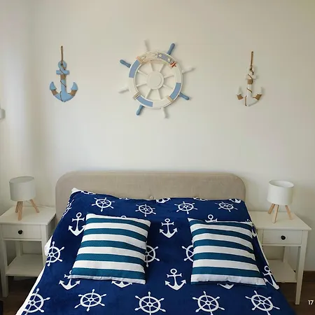 Gryfhaus - Sternika Z Lazienka, Parkingiem, Blisko Morza Apartman