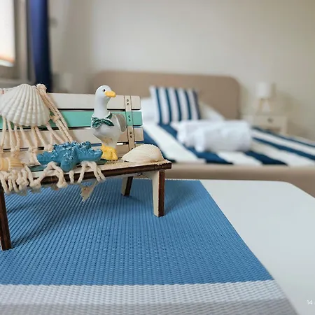 Gryfhaus - Sternika Z Lazienka, Parkingiem, Blisko Morza Apartman